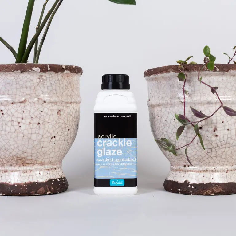 Image of 2 garden pots finished with Polyvine acrylic crackle glaze